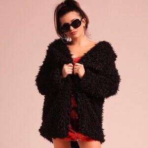 Onetheland Black Shaggy Faux Fur Coat
